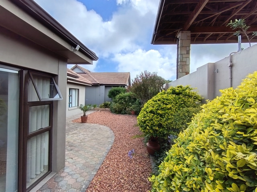 To Let 2 Bedroom Property for Rent in Dana Bay Western Cape